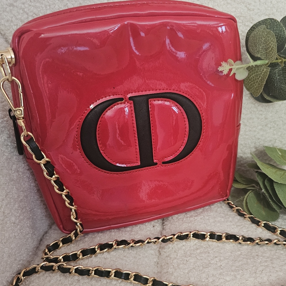 Dior: Red Pouch/bag - Picture 4 of 10